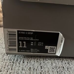 Nike Kyrie 5 SBSP Sneakers